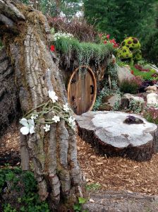 Wonder where the Hobbit Hole goes? MontrealMadame.com